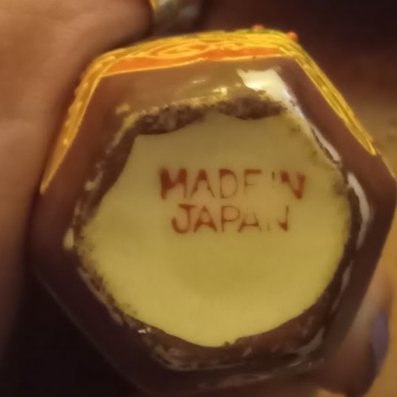 Antique Miniature Satsuma Vases - Picture 4 of 5